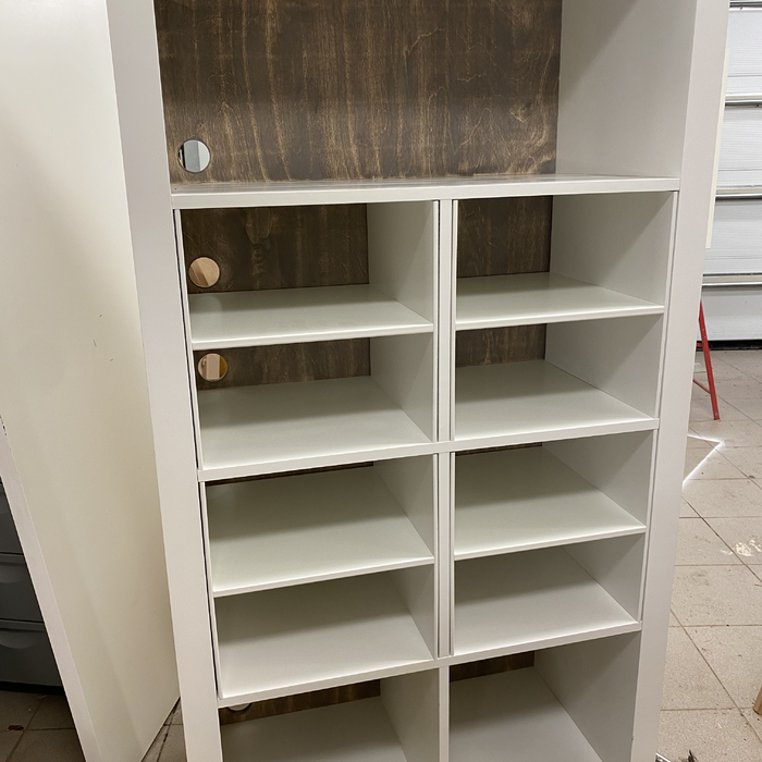 Kallaxhylla med extrahyllor med plats fr alla konsoller utan problem samt bakstycken i betsad plywood s det ser snyggt ut Kallaxhylla med extrahyllor med plats fr alla konsoller utan problem samt bakstycken i betsad plywood s det ser snyggt ut